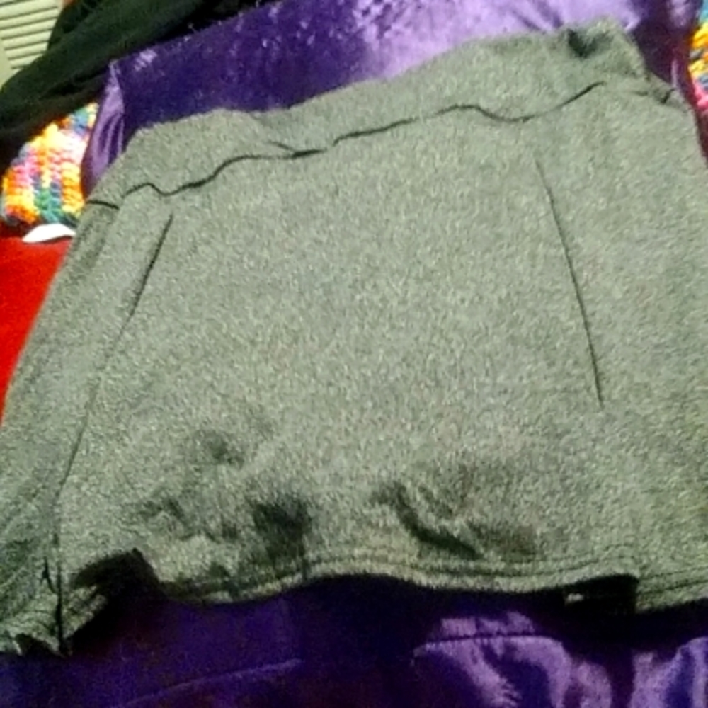 "Skorts" - Picture 2 of 3
